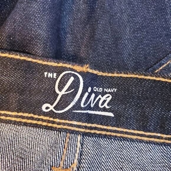 Old Navy Diva Dark Wash Cutoff Frayed Hem Denim Jean Shorts Women's Size 8 - Picture 8 of 10